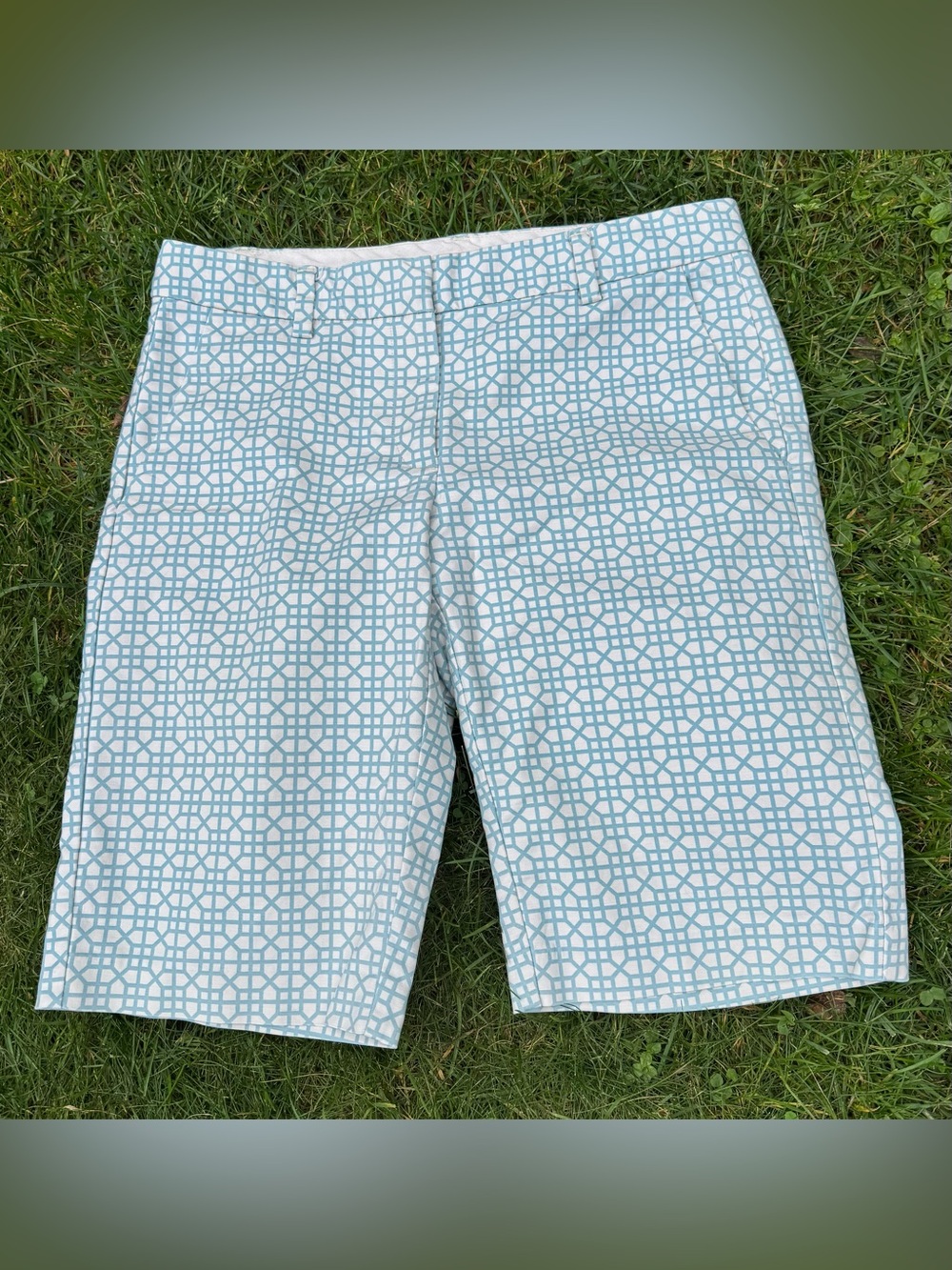 Joe Fresh Women's Turquoise and White Geometric Print Bermuda Shorts